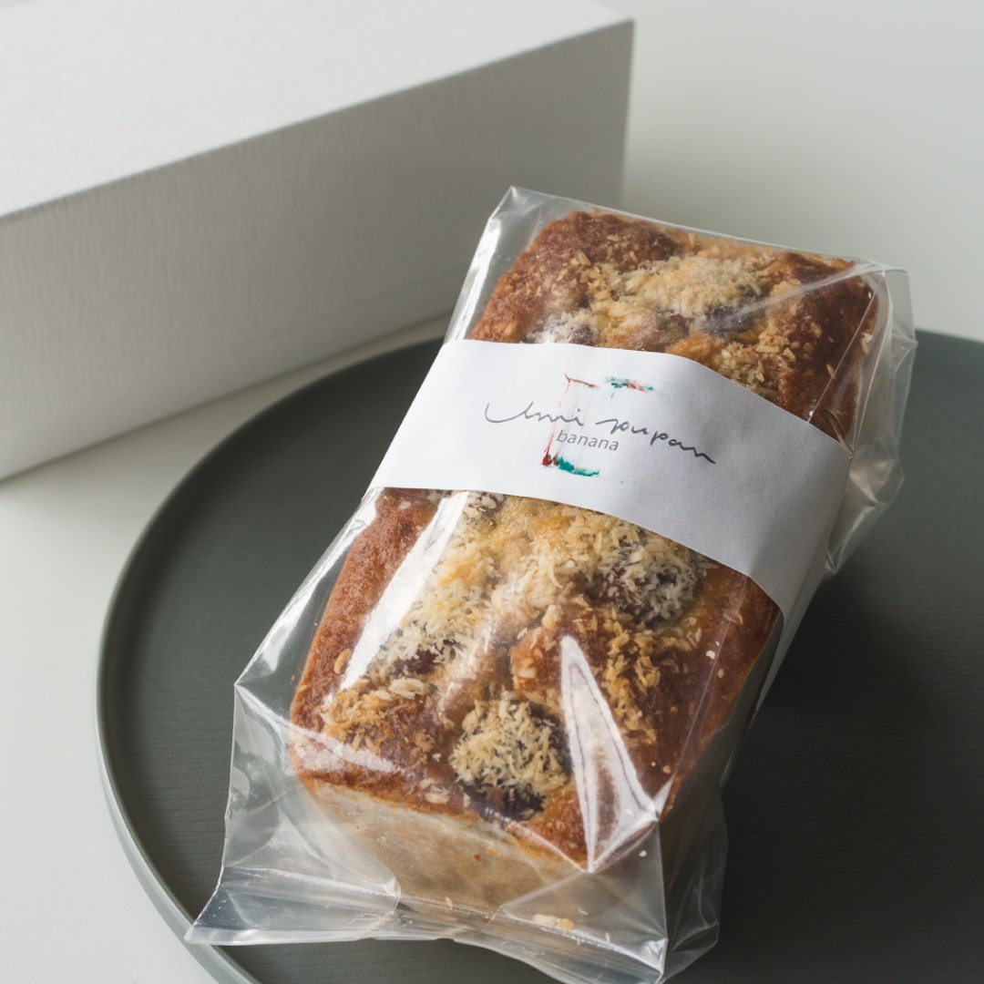 バナナケーキ 15cm(専用ギフトBOX入)
